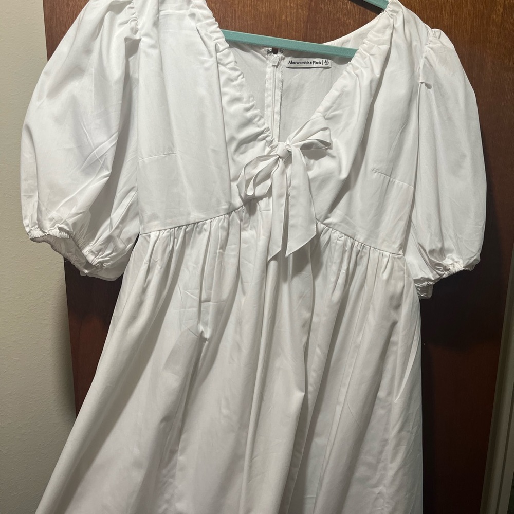 Abercrombie White Puffy Sleeve Dress